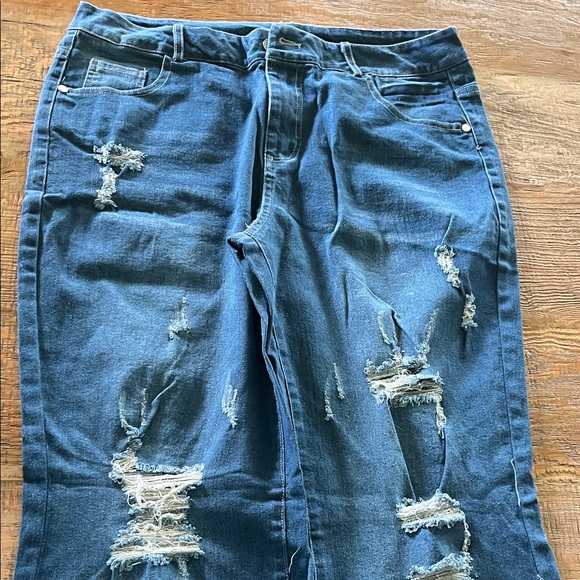 Casual Distressed Boyfriend Jeans in Deep Blue - Picture 7 of 7